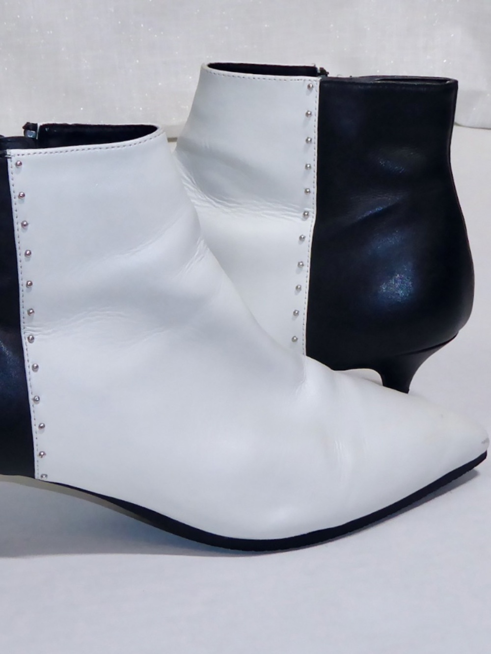 Chic Leather White/Black Ankle Boot Pella Pointy Toe Bootie Stud Kitten Heel 7.5